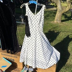 Vintage Polka Dot Sleeveless Dress w gloves
